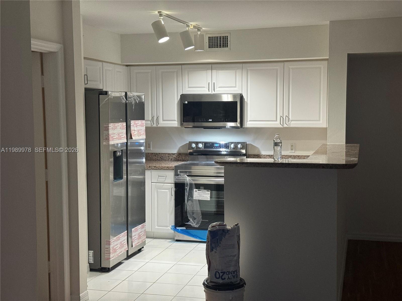 1155 BRICKELL BAY DR #2309, Miami FL 33131