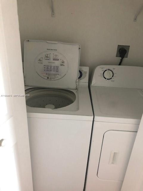 1155 BRICKELL BAY DR #2309, Miami FL 33131