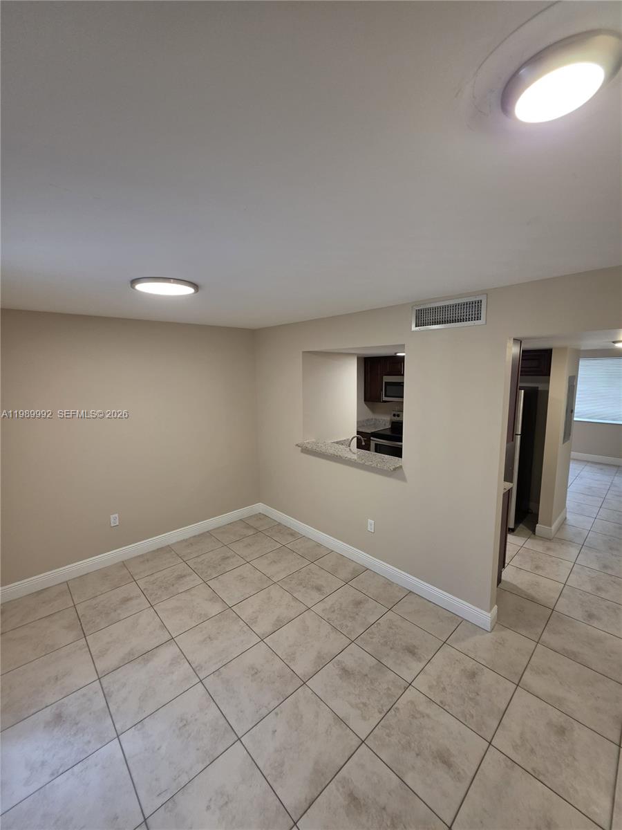 1990 NW 4th Ct #7, Miami FL 33136