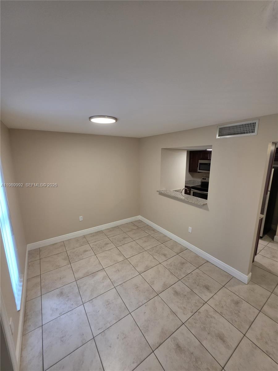 1990 NW 4th Ct #7, Miami FL 33136