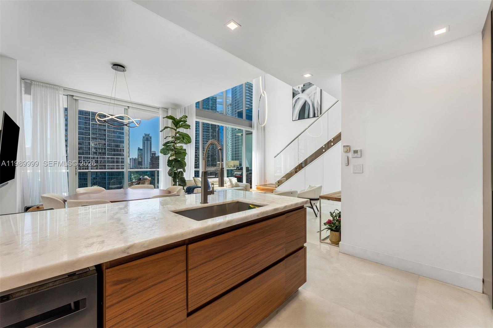 200 Biscayne Boulevard Way #1406, Miami FL 33131