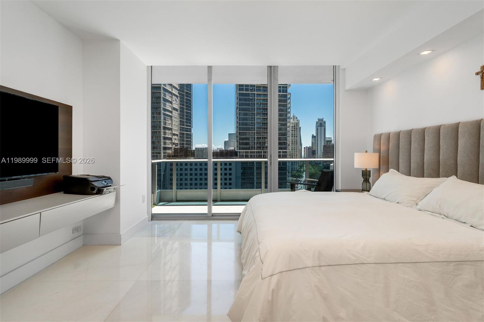 200 Biscayne Boulevard Way #1406, Miami FL 33131