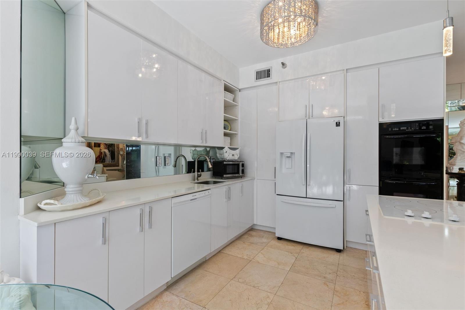 3530 Mystic Pointe Dr #114, Aventura FL 33180