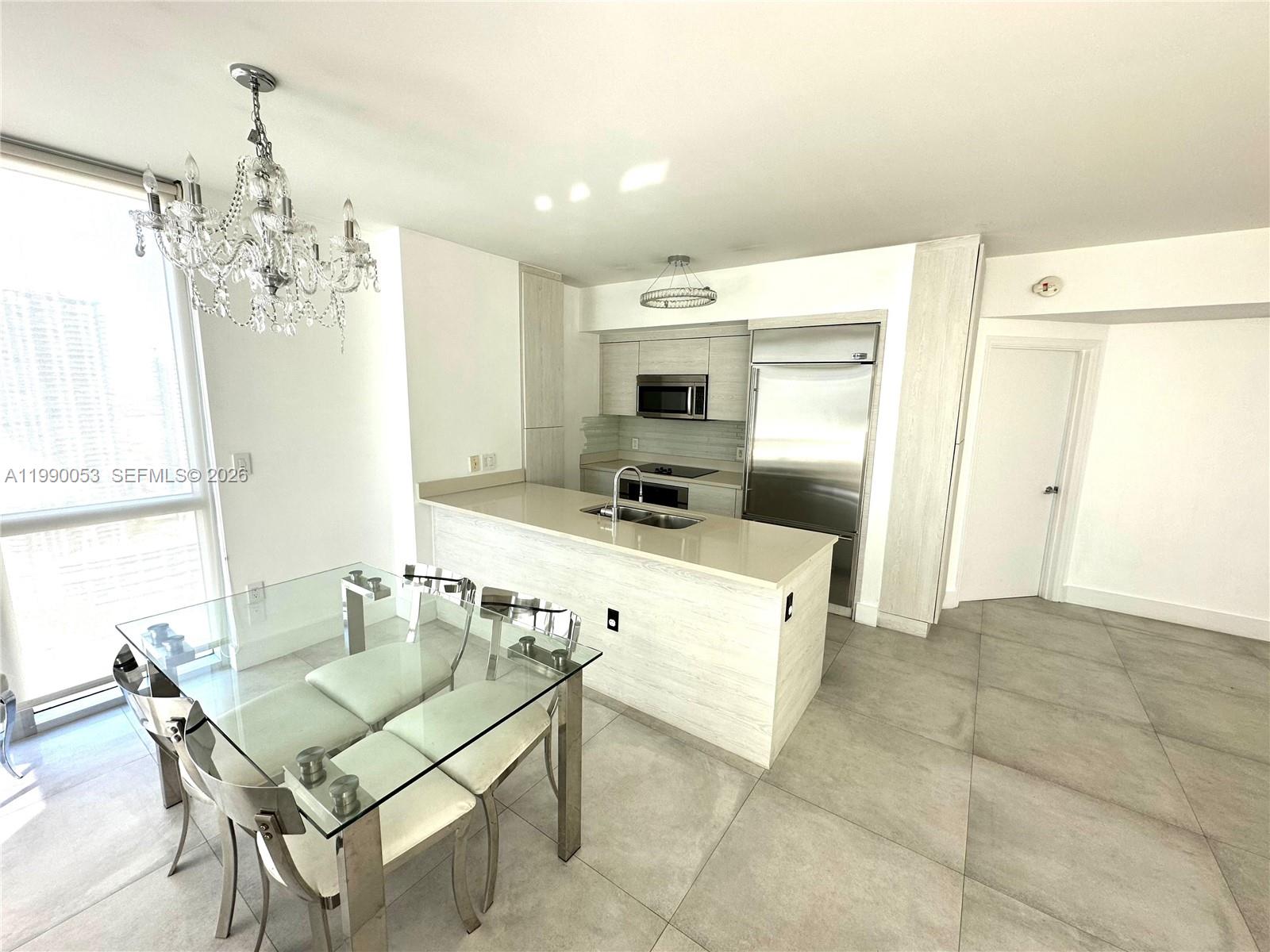 55 SE 6th St #3902, Miami FL 33131