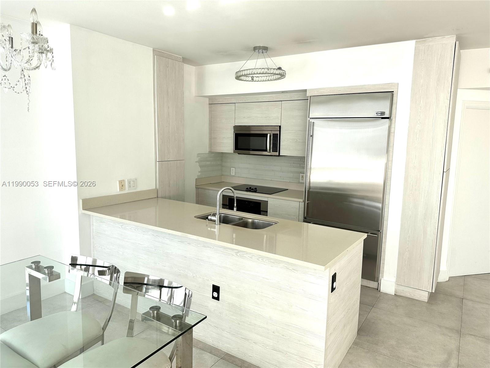 55 SE 6th St #3902, Miami FL 33131