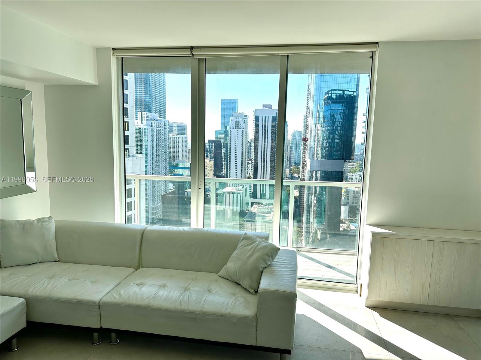 55 SE 6th St #3902, Miami FL 33131