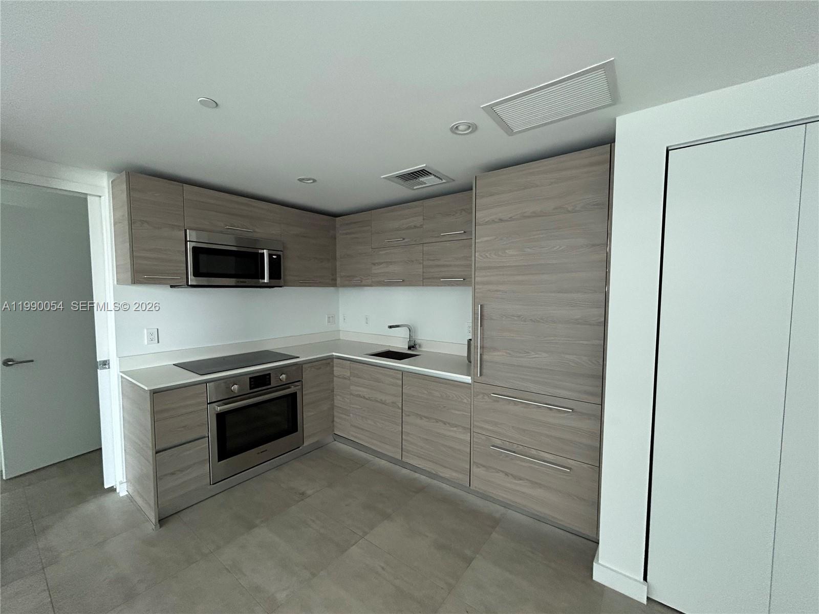 1300 S Miami Ave #1607, Miami FL 33130