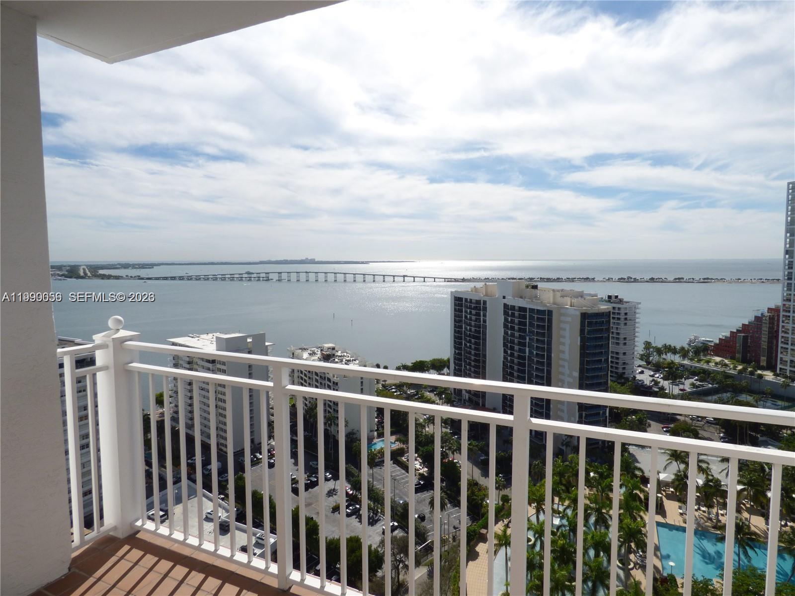 185 SE 14th Ter #2504, Miami FL 33131