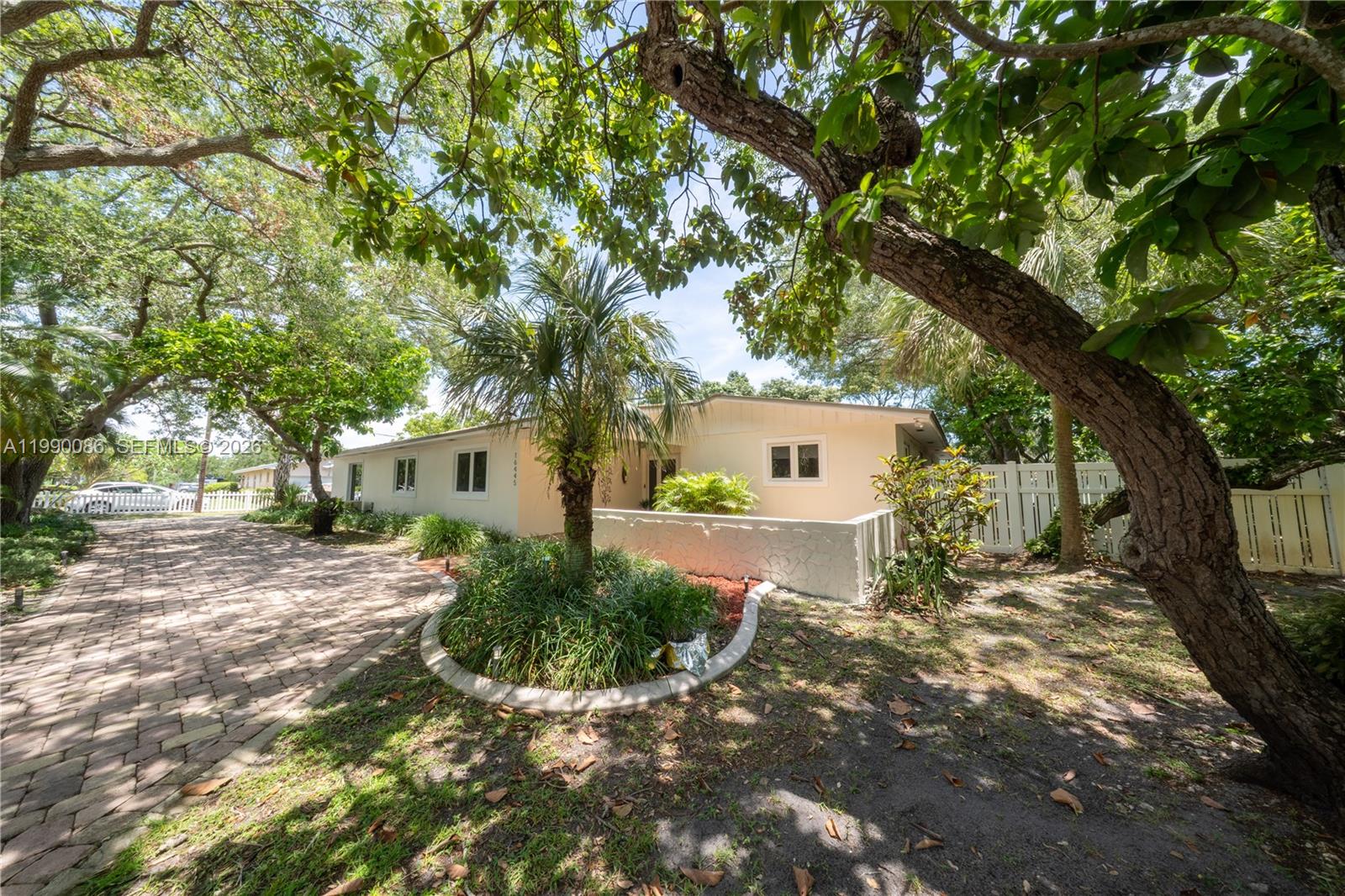16445 SW 80th Ave, Palmetto Bay FL 33157