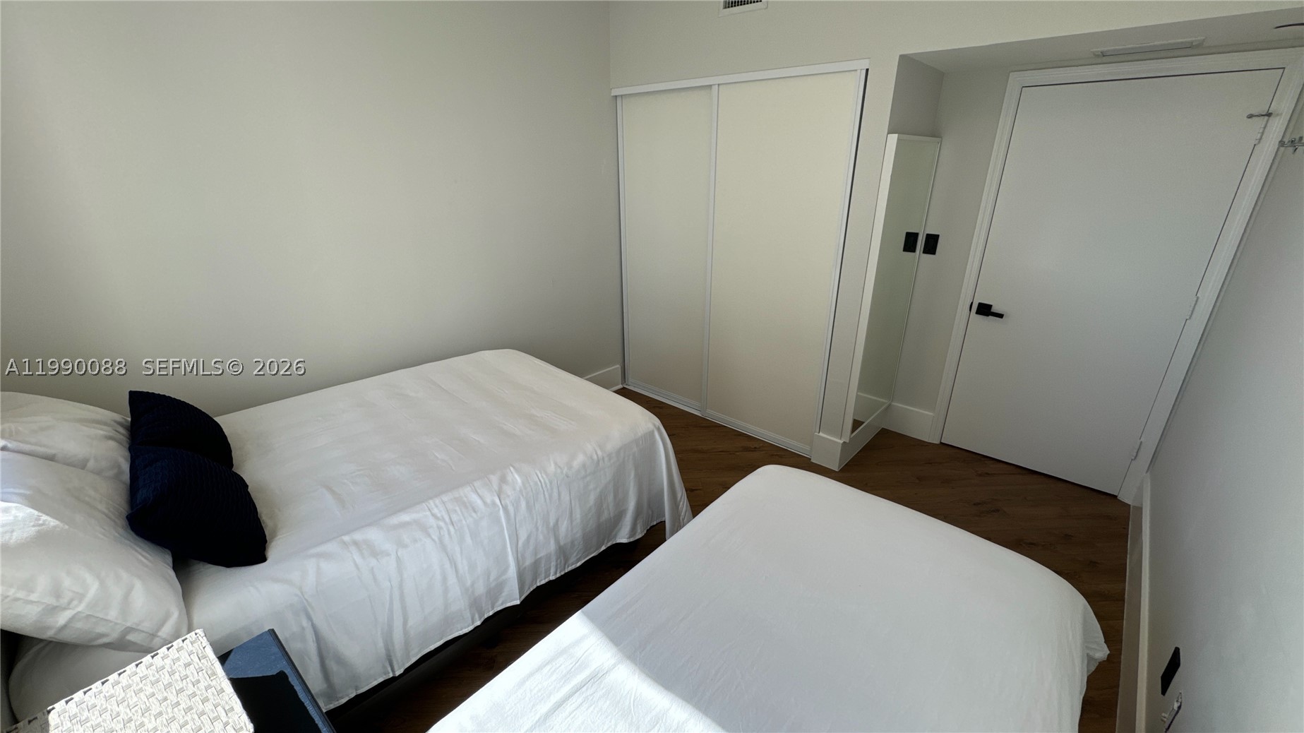 20000 E Country Club Dr #1016, Aventura FL 33180