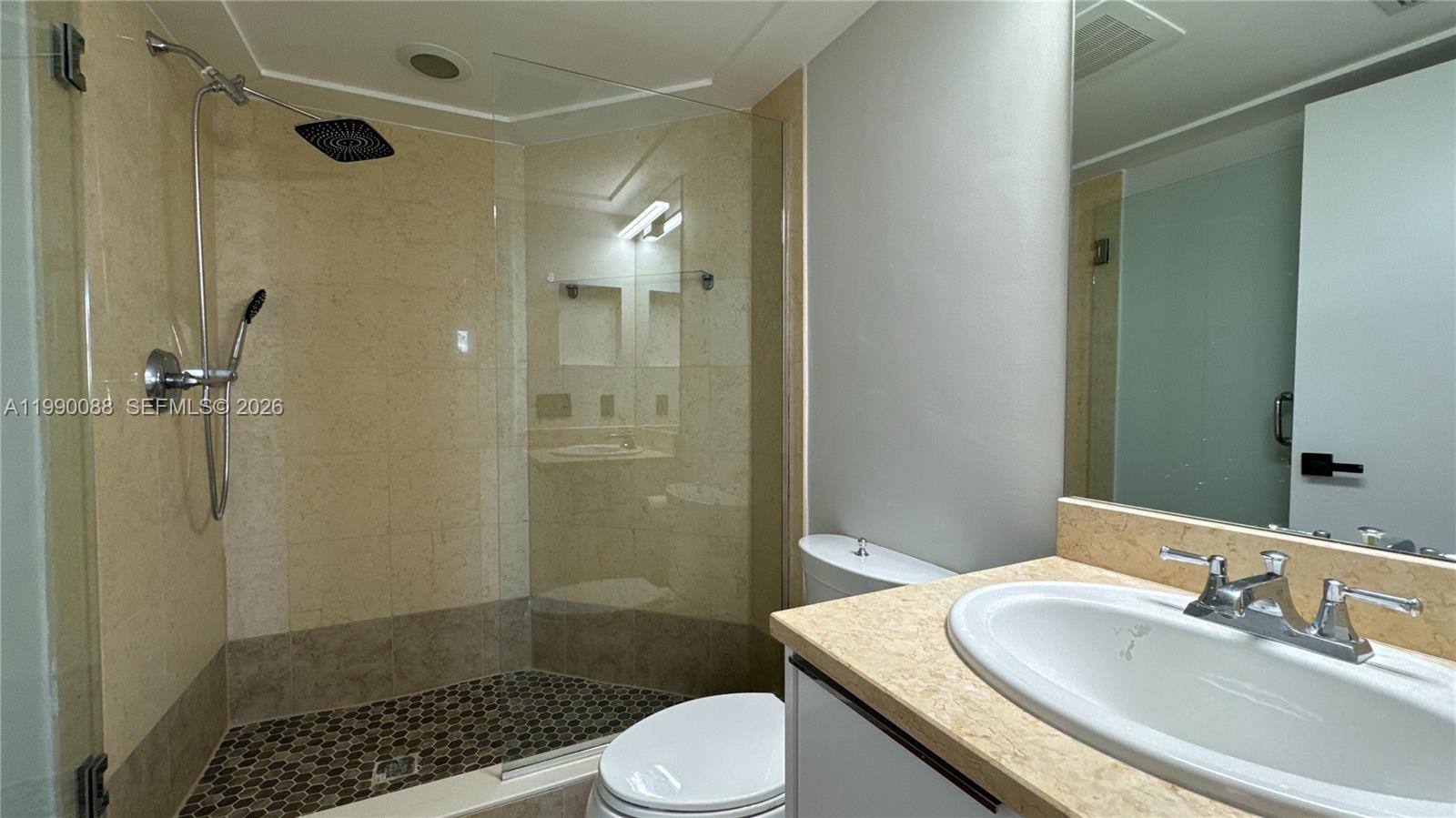 20000 E Country Club Dr #1016, Aventura FL 33180