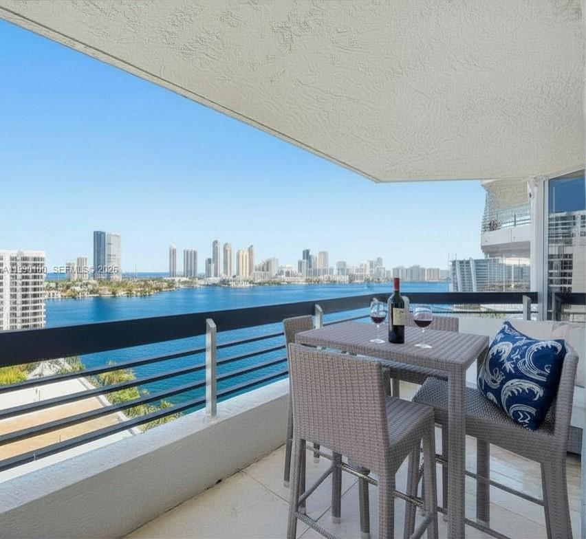 3530 Mystic Pointe Dr #1714, Aventura FL 33180