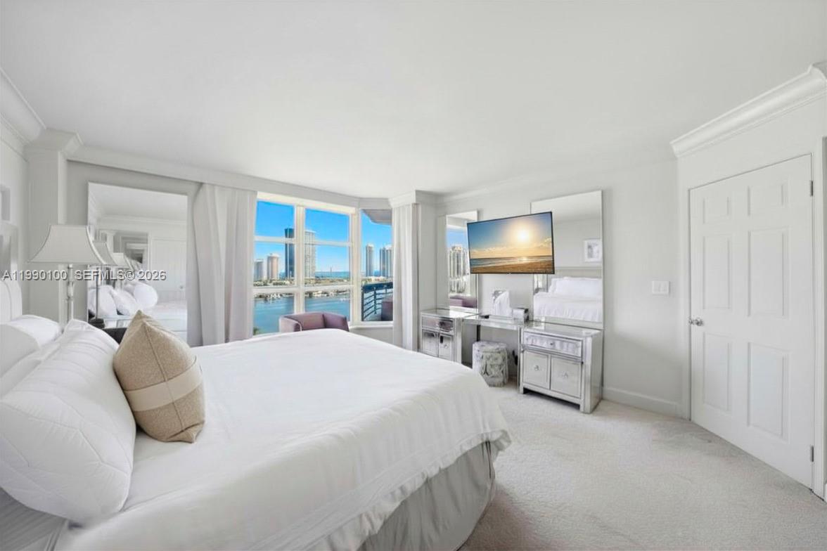 3530 Mystic Pointe Dr #1714, Aventura FL 33180