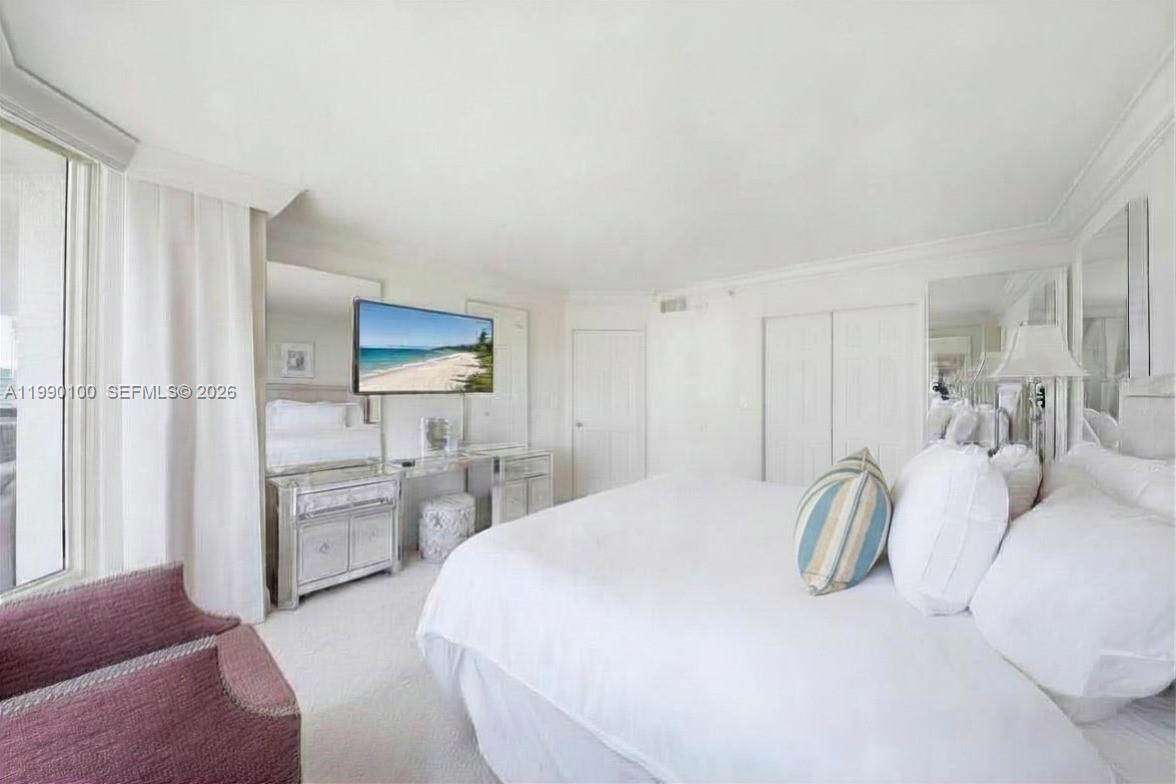 3530 Mystic Pointe Dr #1714, Aventura FL 33180