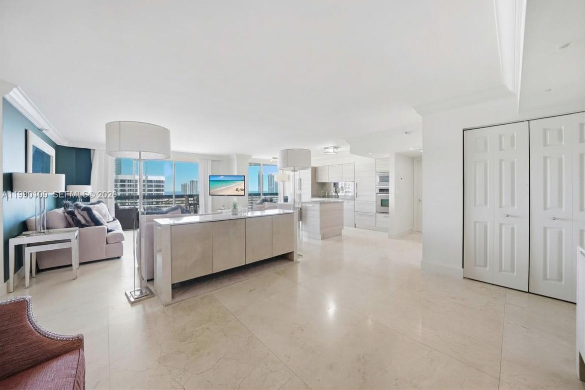 3530 Mystic Pointe Dr #1714, Aventura FL 33180