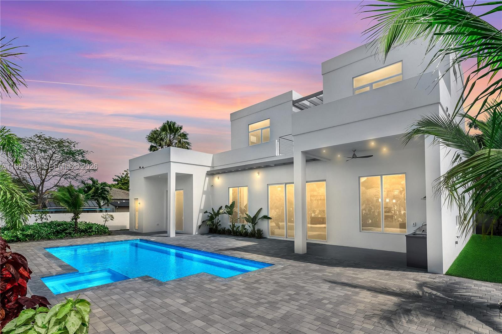 9895 NW 26th St, Doral FL 33172