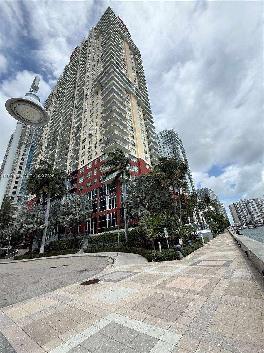 1155 Brickell Bay Dr #1206, Miami FL 33131