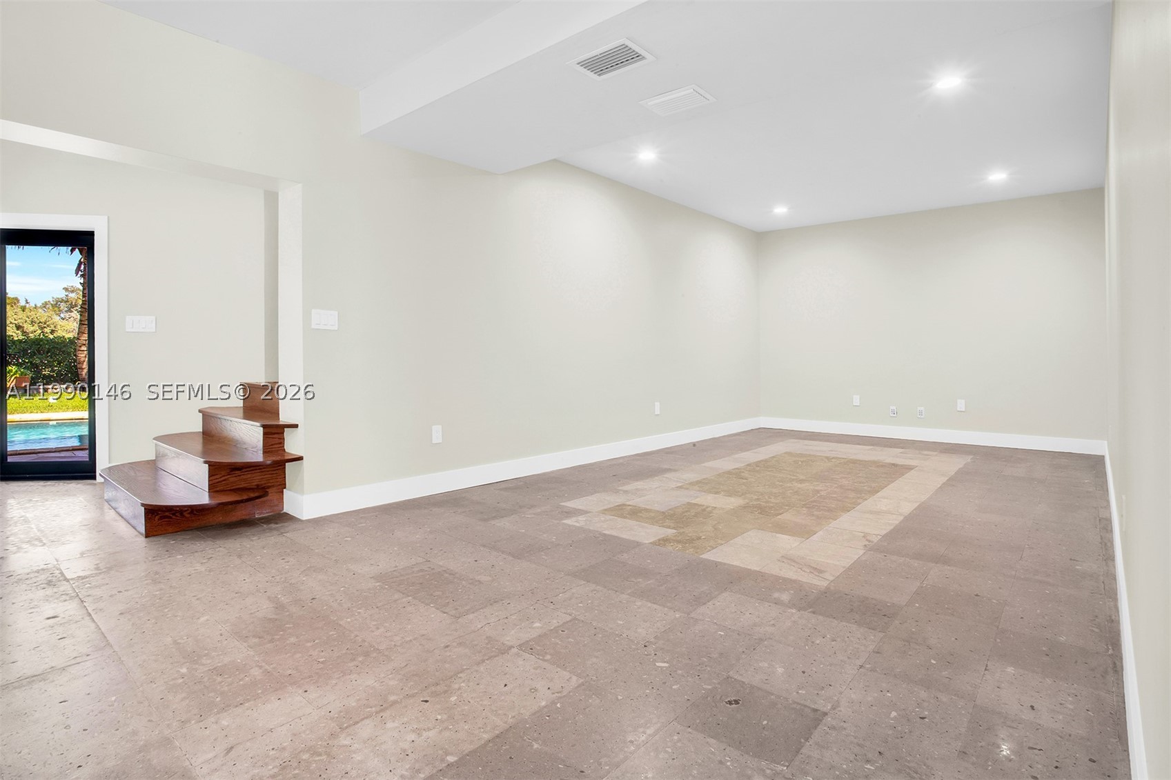 545 S Shore Dr, Miami Beach FL 33141