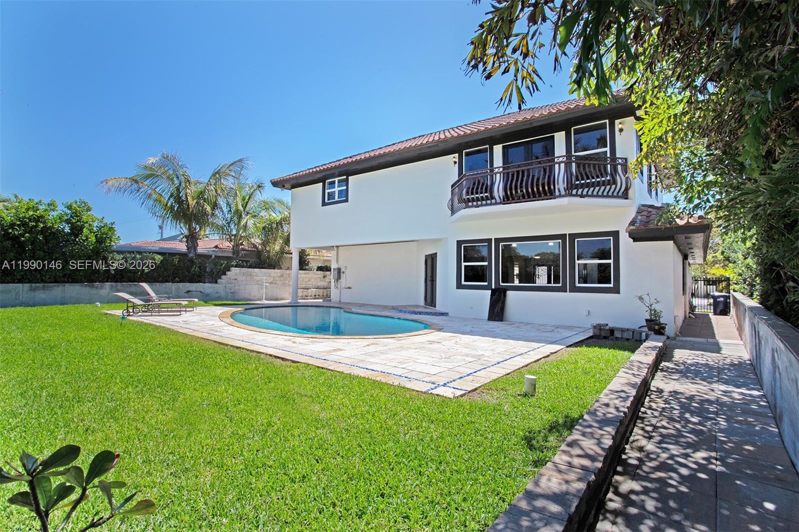 545 S Shore Dr, Miami Beach FL 33141