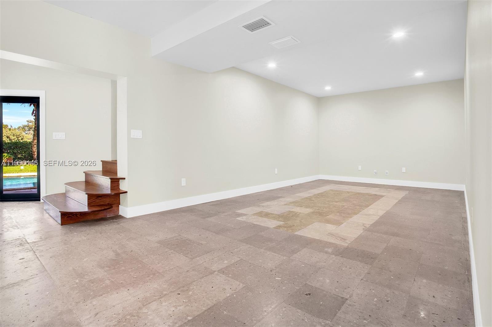 545 S Shore Dr, Miami Beach FL 33141