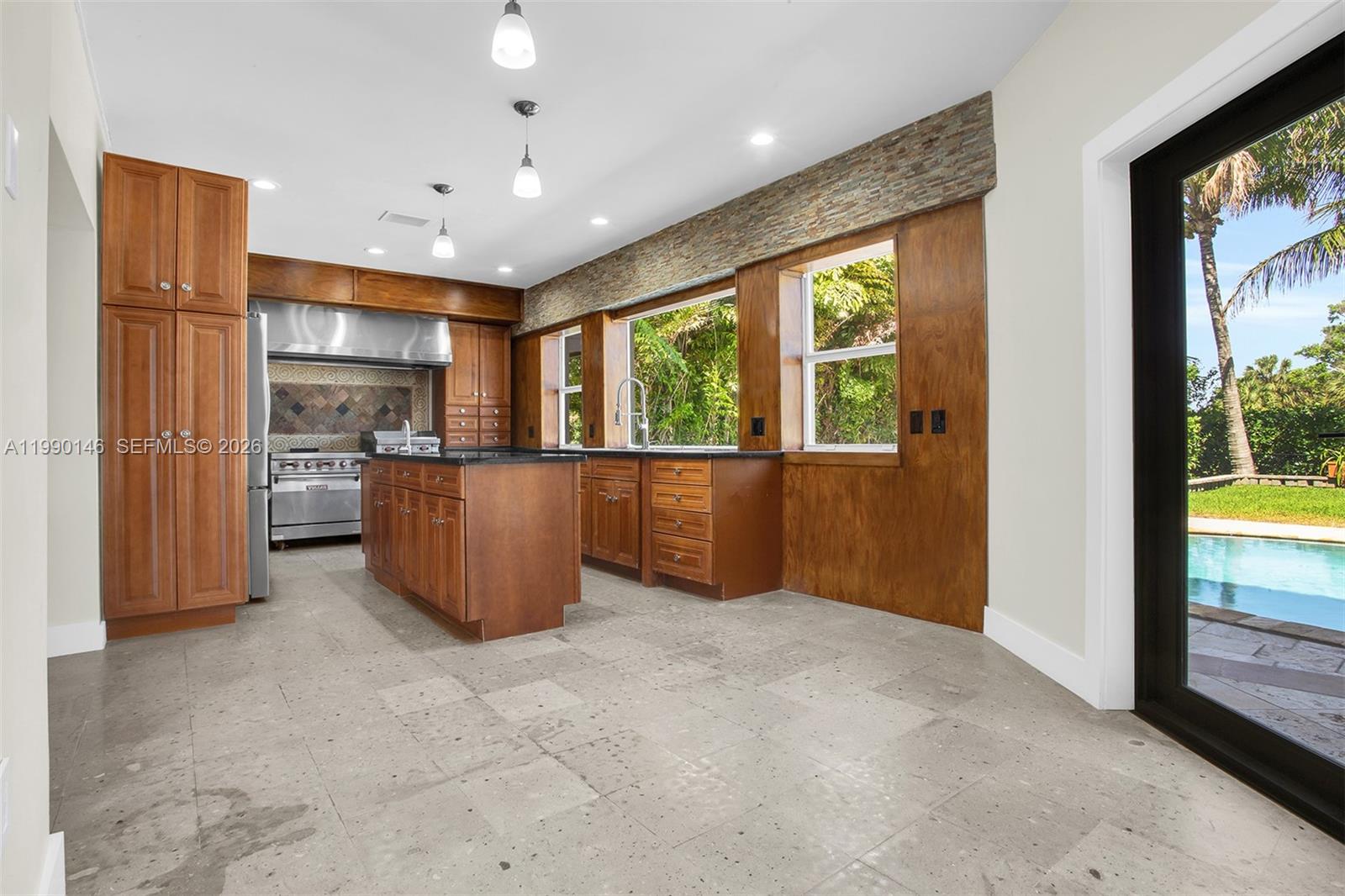 545 S Shore Dr, Miami Beach FL 33141