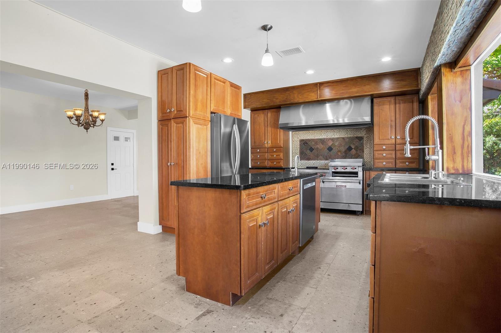 545 S Shore Dr, Miami Beach FL 33141