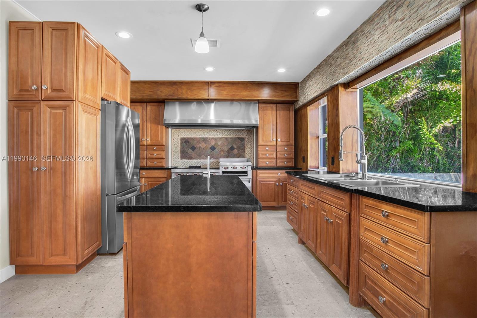 545 S Shore Dr, Miami Beach FL 33141