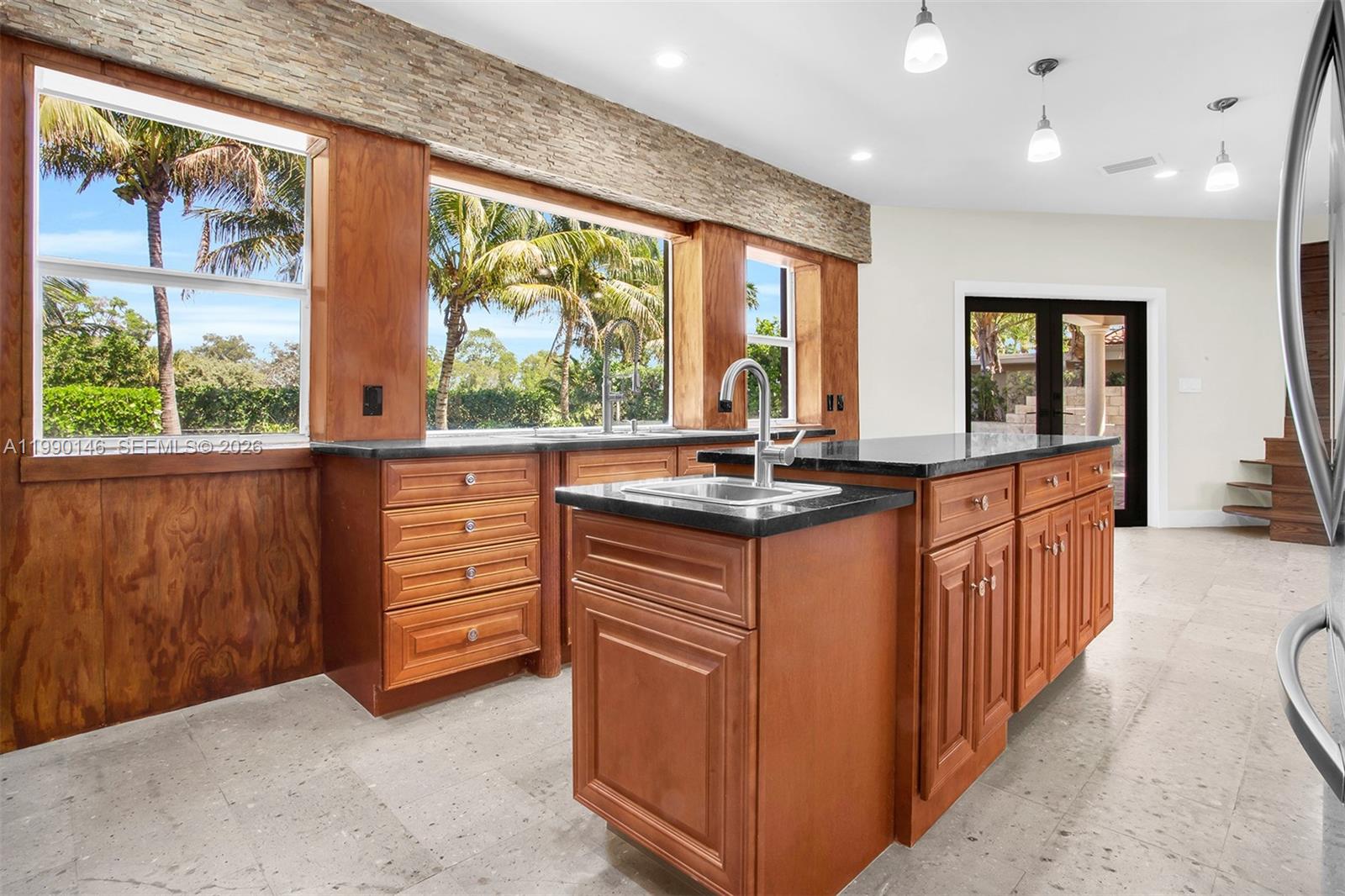 545 S Shore Dr, Miami Beach FL 33141
