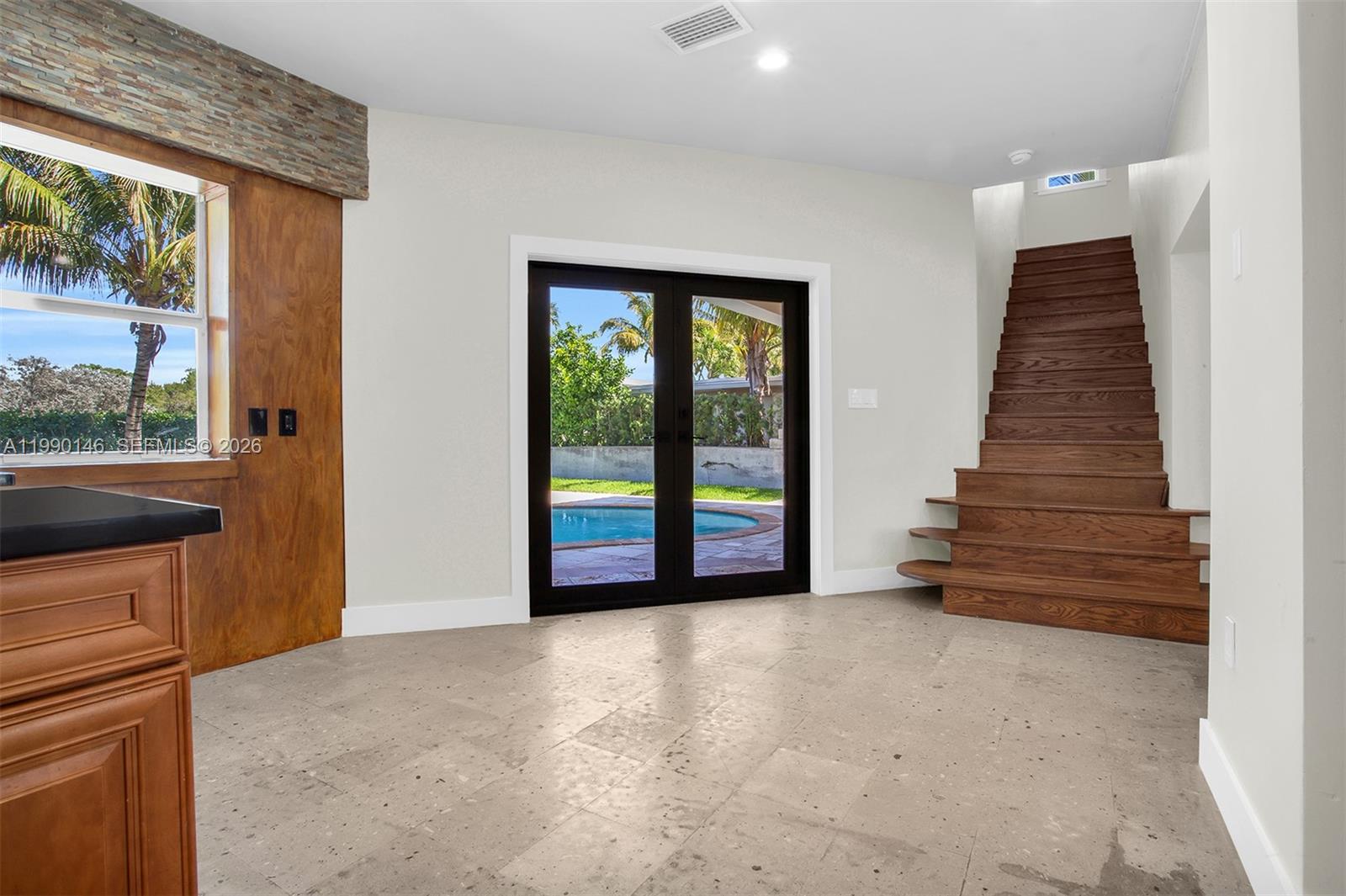 545 S Shore Dr, Miami Beach FL 33141