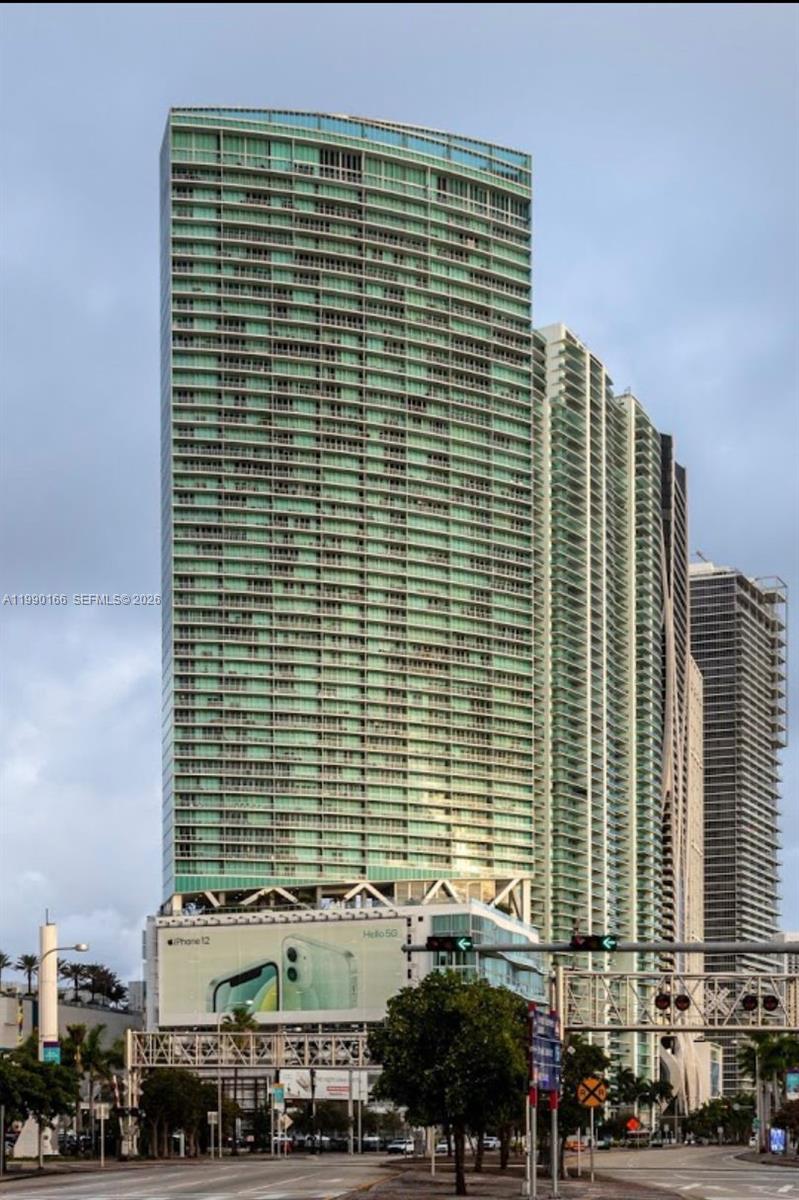 888 Biscayne Blvd #1810, Miami FL 33132