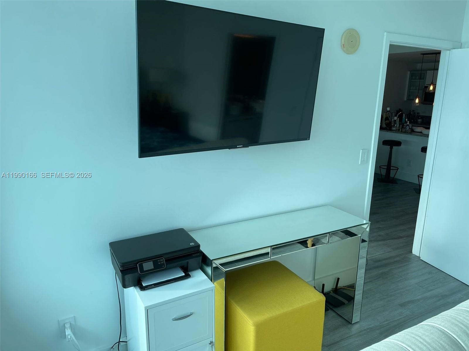 888 Biscayne Blvd #1810, Miami FL 33132