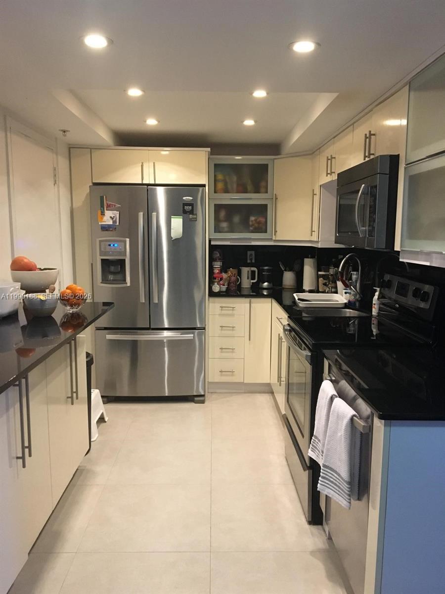 2333 Brickell Ave #PH207, Miami FL 33129