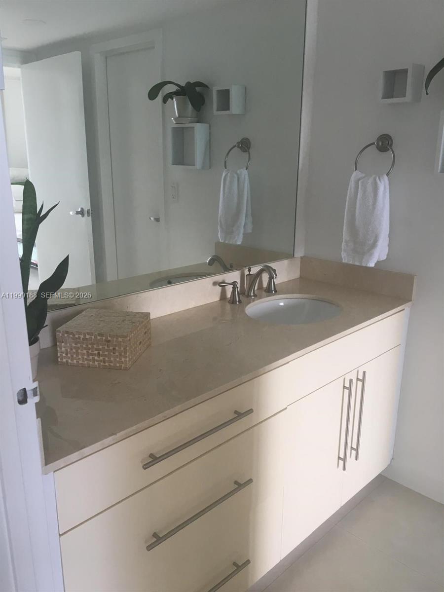 2333 Brickell Ave #PH207, Miami FL 33129