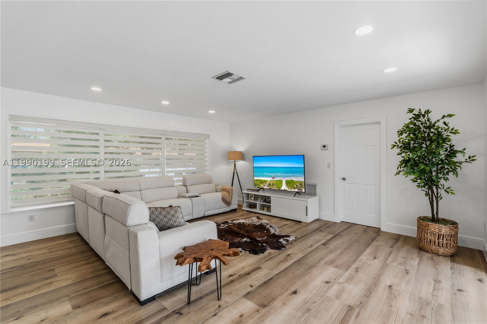 7327 Sabal Dr, Miami Lakes FL 33014