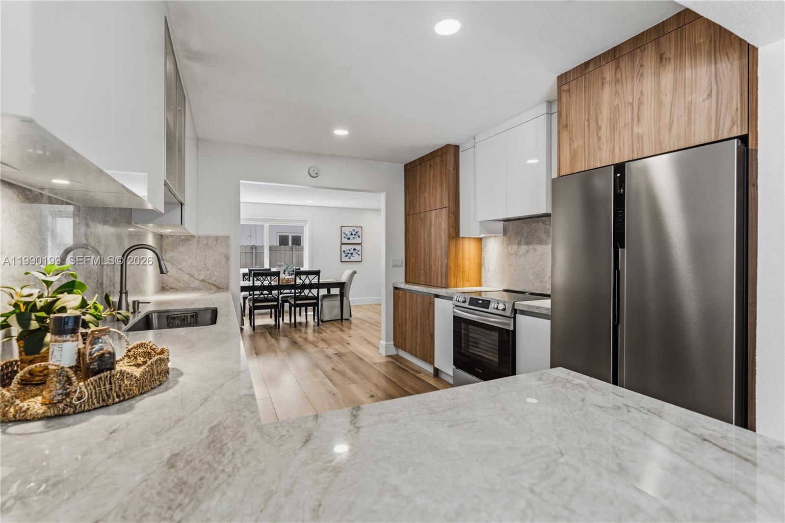 7327 Sabal Dr, Miami Lakes FL 33014