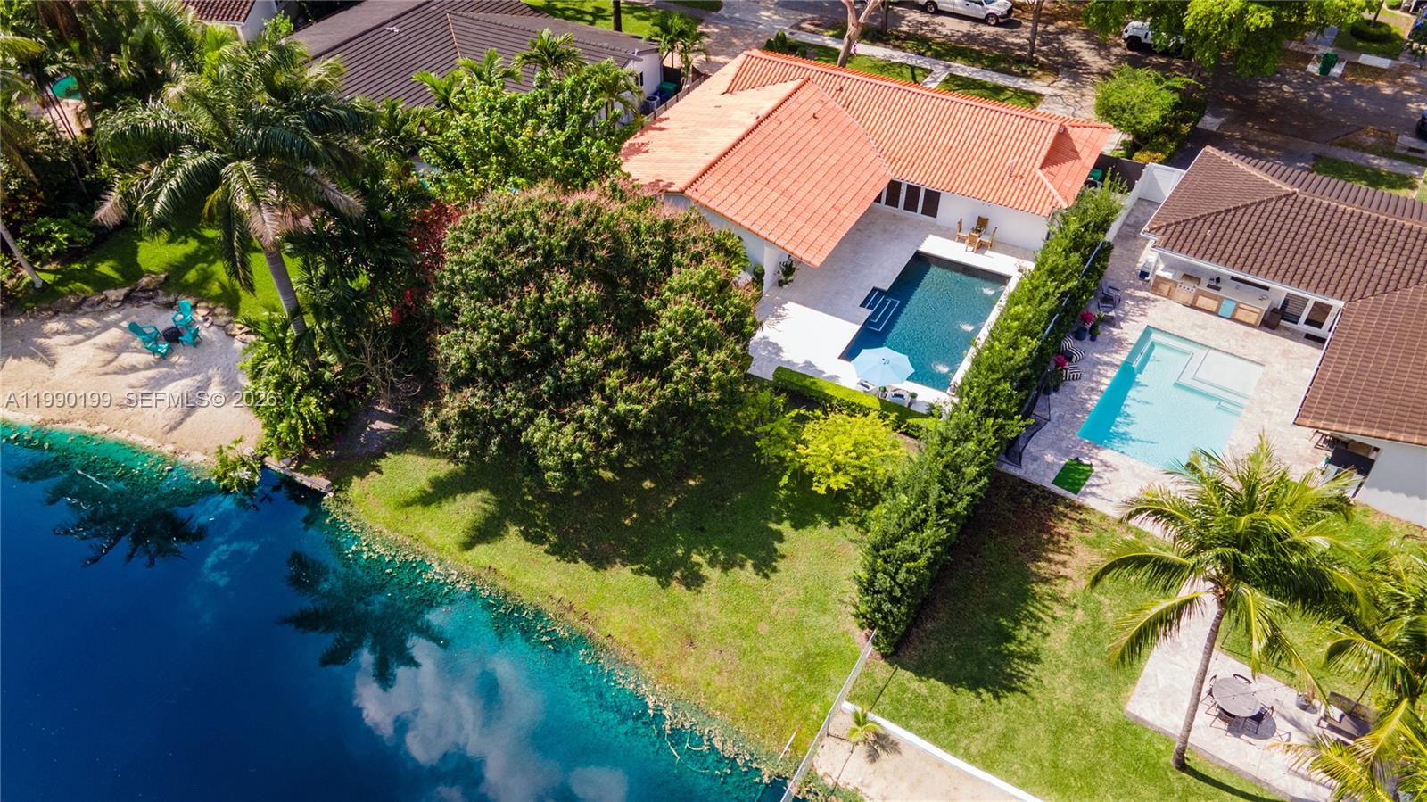 7327 Sabal Dr, Miami Lakes FL 33014