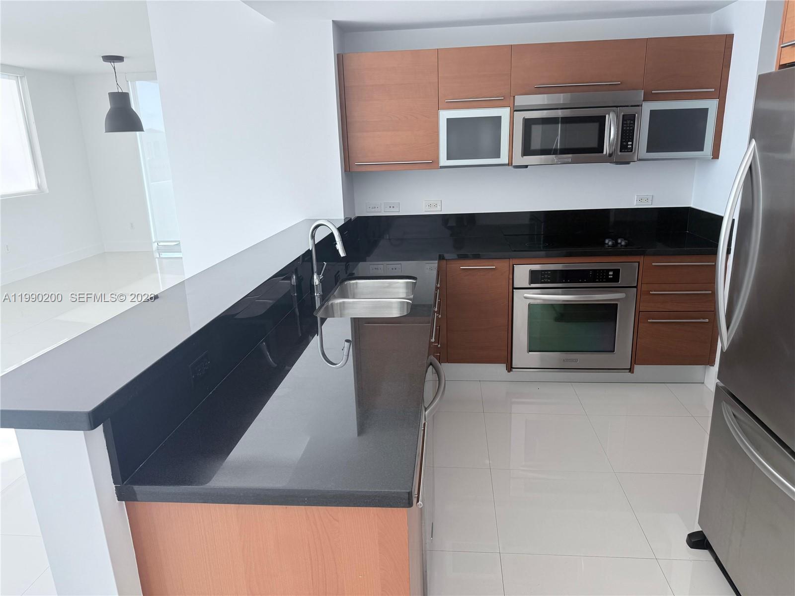 244 Biscayne Blvd #3803, Miami FL 33132