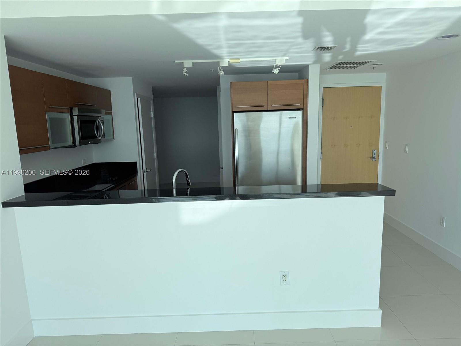 244 Biscayne Blvd #3803, Miami FL 33132
