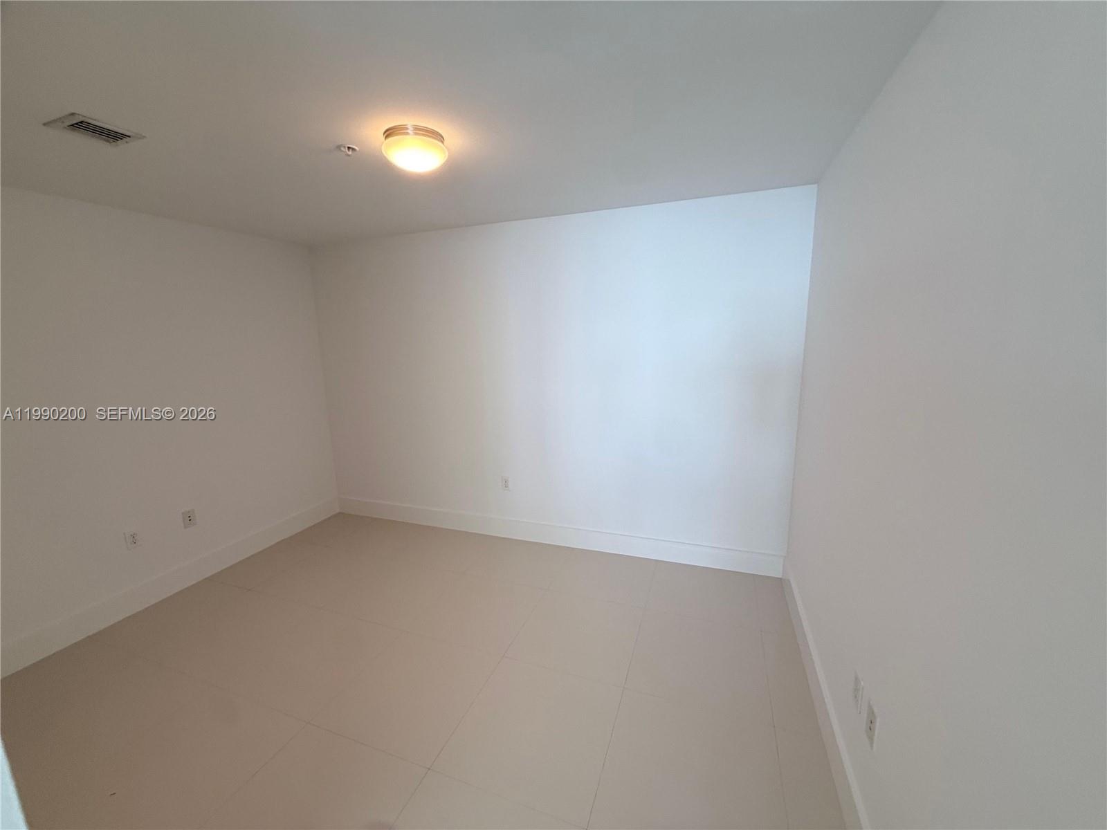 244 Biscayne Blvd #3803, Miami FL 33132