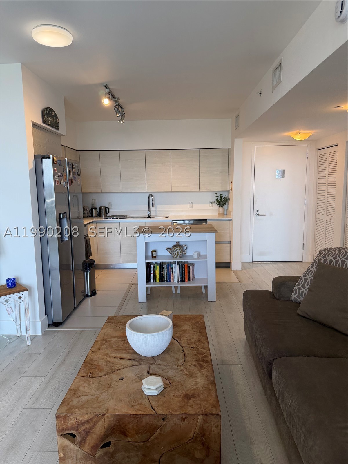 4250 NE Biscayne Blvd #1115, Miami FL 33137