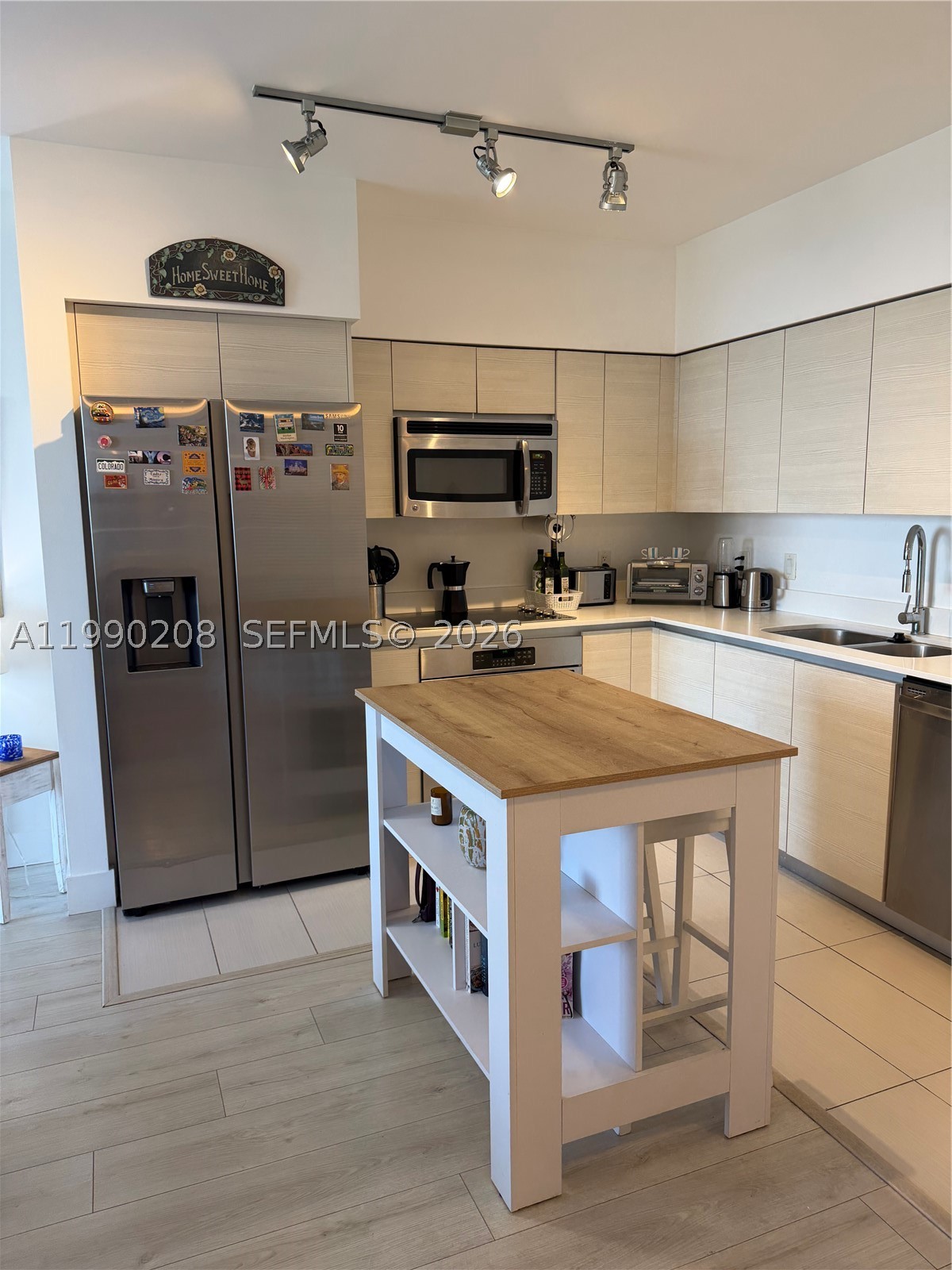 4250 NE Biscayne Blvd #1115, Miami FL 33137