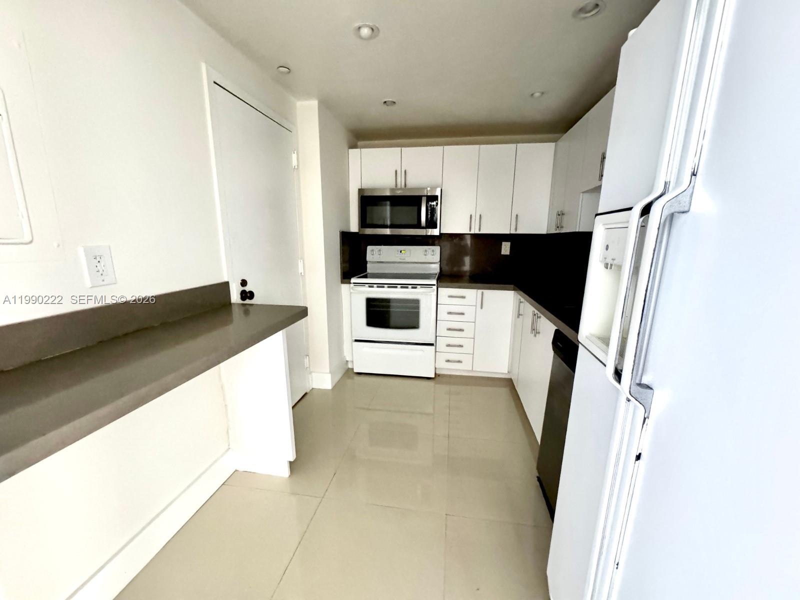 2333 Brickell Ave #2607, Miami FL 33129