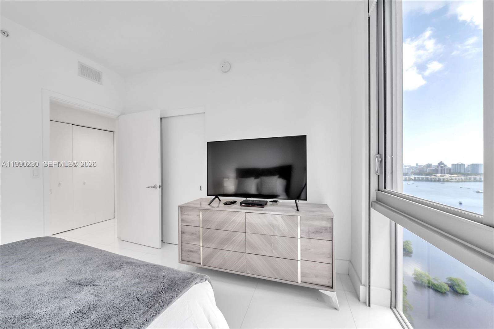 16385 Biscayne Blvd #2707, North Miami Beach FL 33160