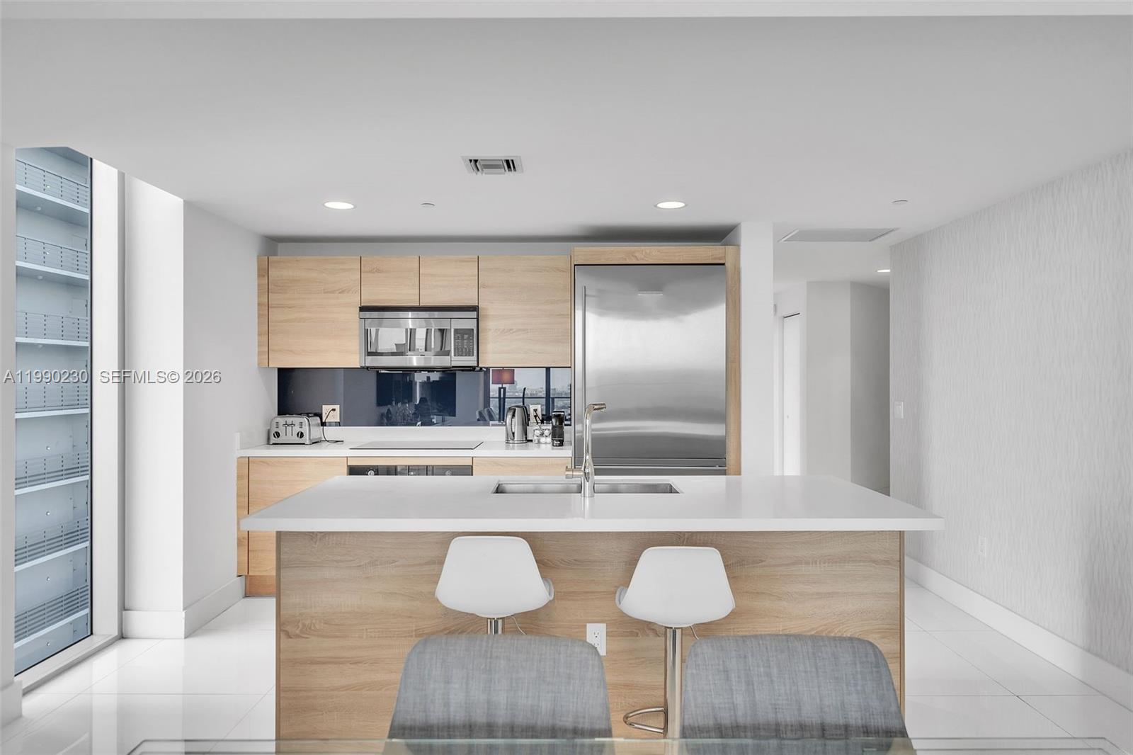 16385 Biscayne Blvd #2707, North Miami Beach FL 33160