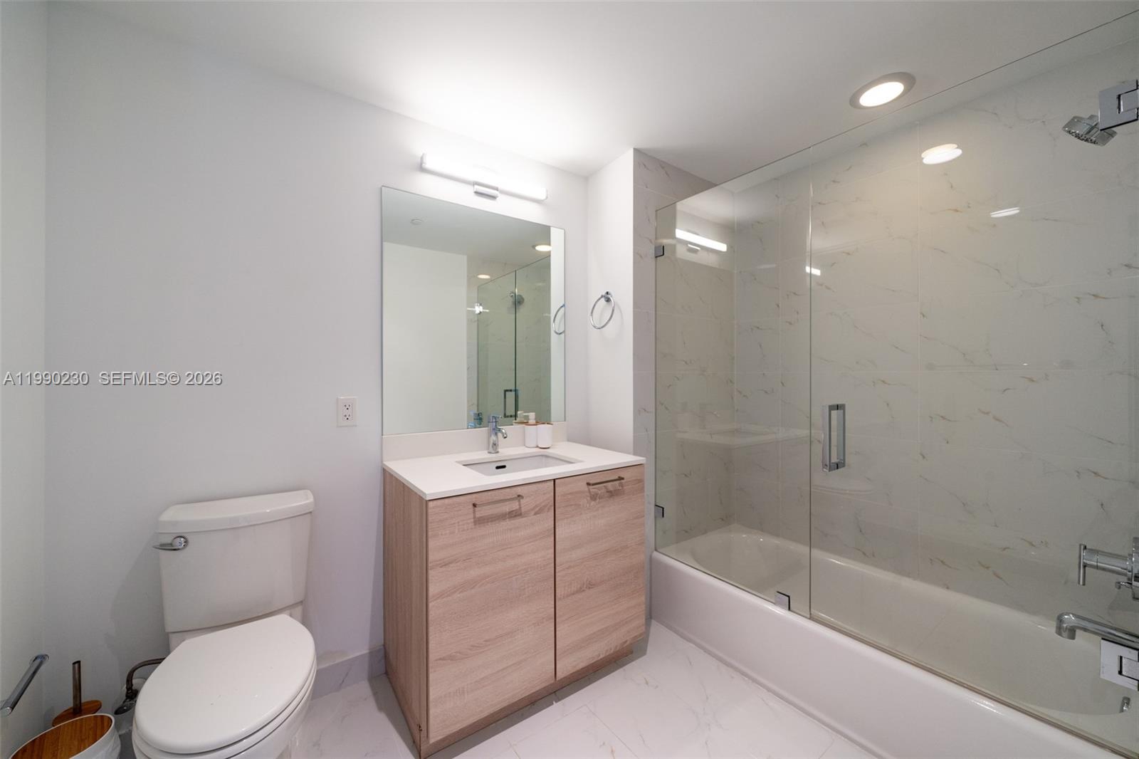 16385 Biscayne Blvd #2707, North Miami Beach FL 33160