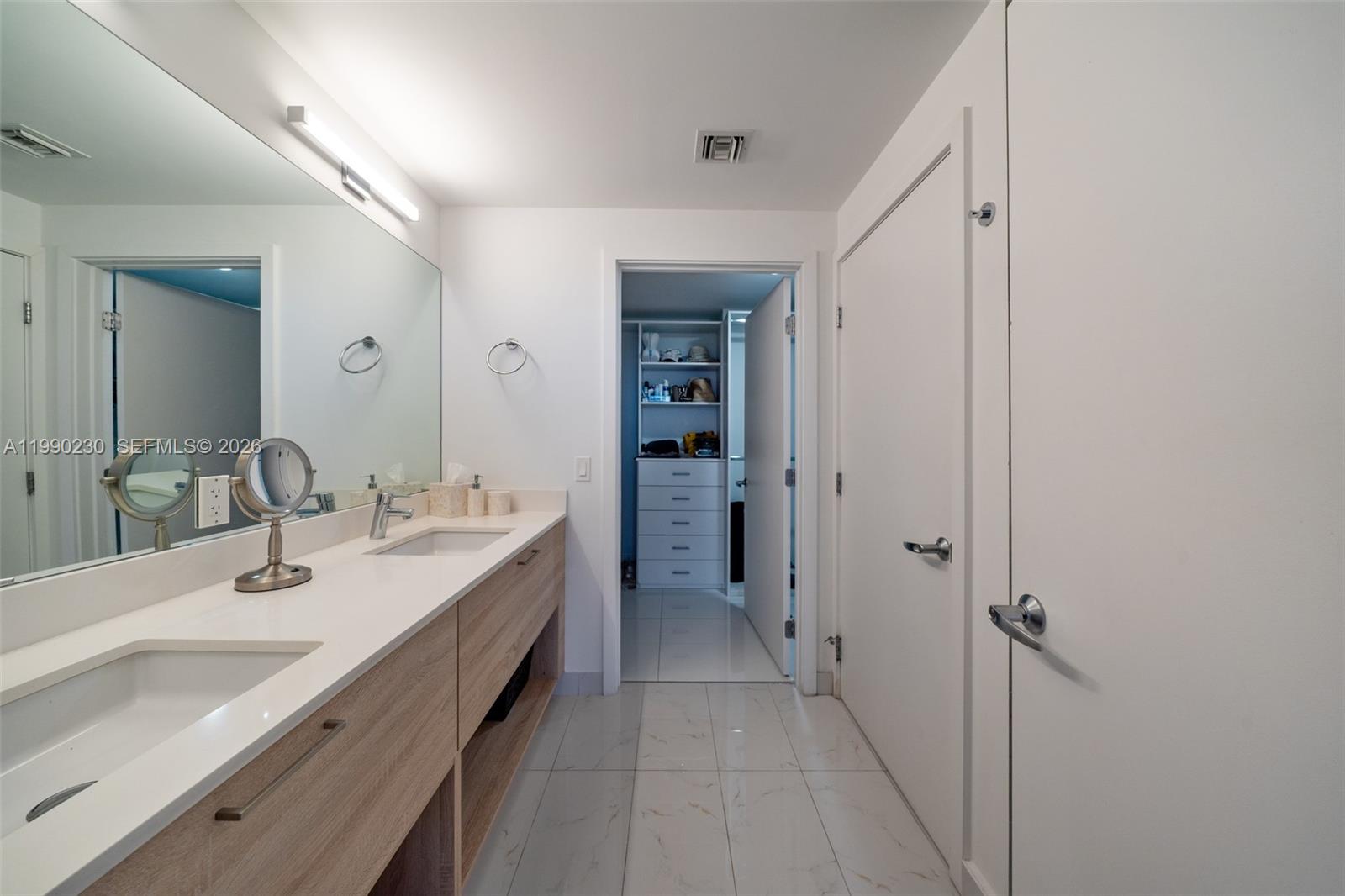 16385 Biscayne Blvd #2707, North Miami Beach FL 33160
