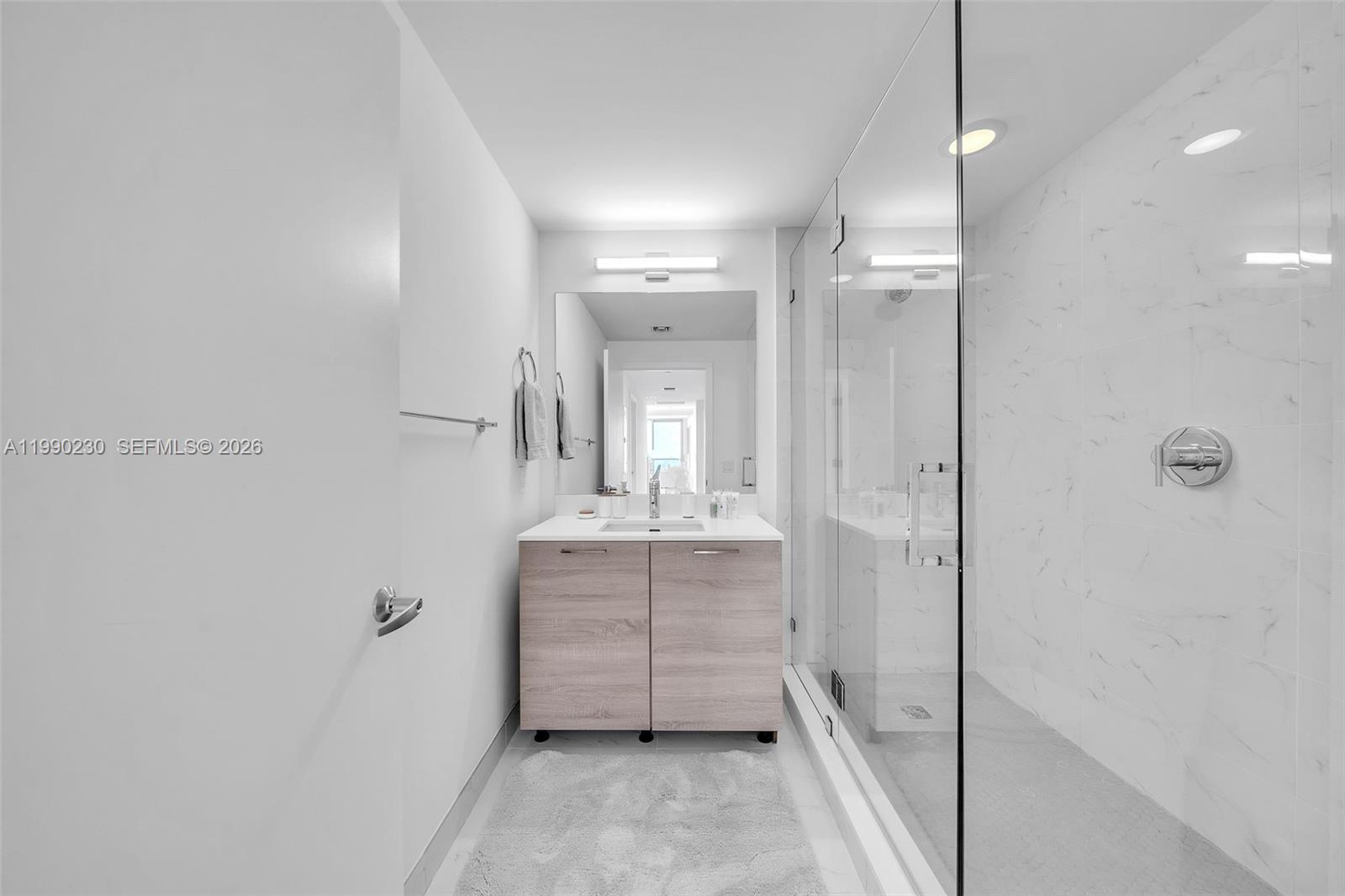16385 Biscayne Blvd #2707, North Miami Beach FL 33160