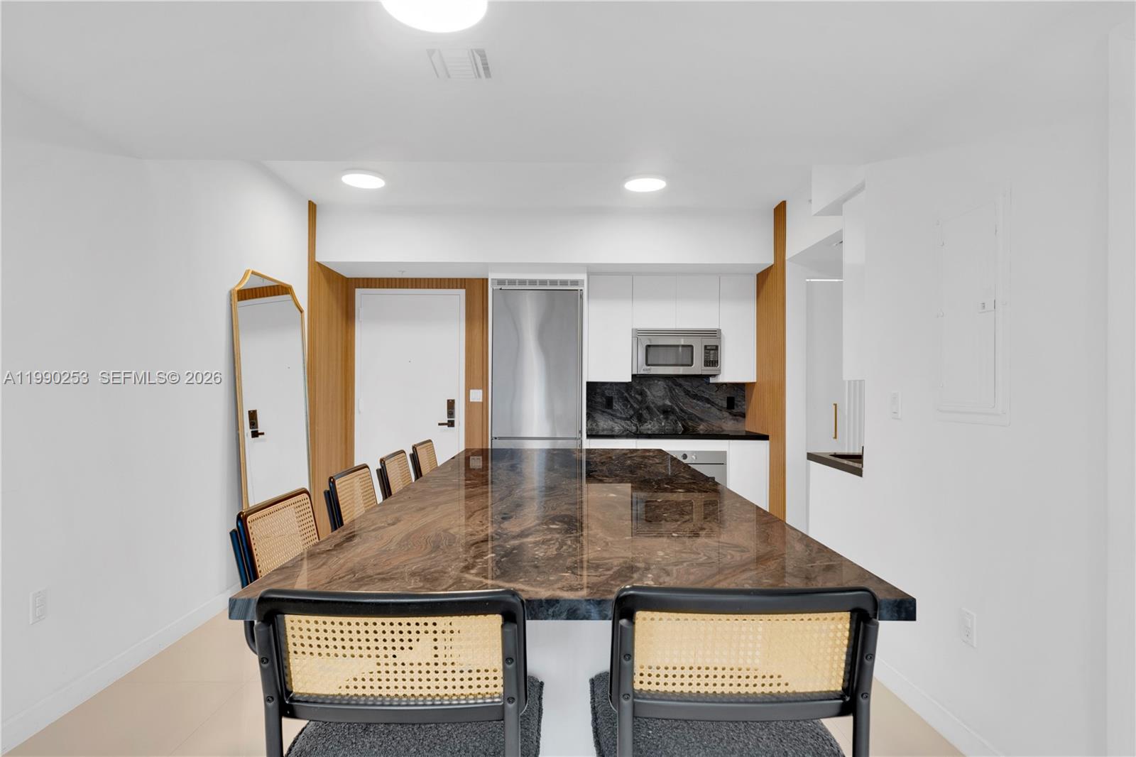 92 SW 3rd St #2802, Miami FL 33130