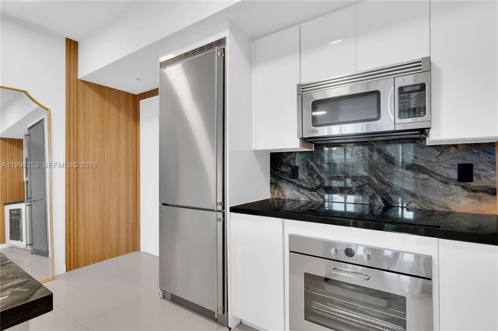92 SW 3rd St #2802, Miami FL 33130