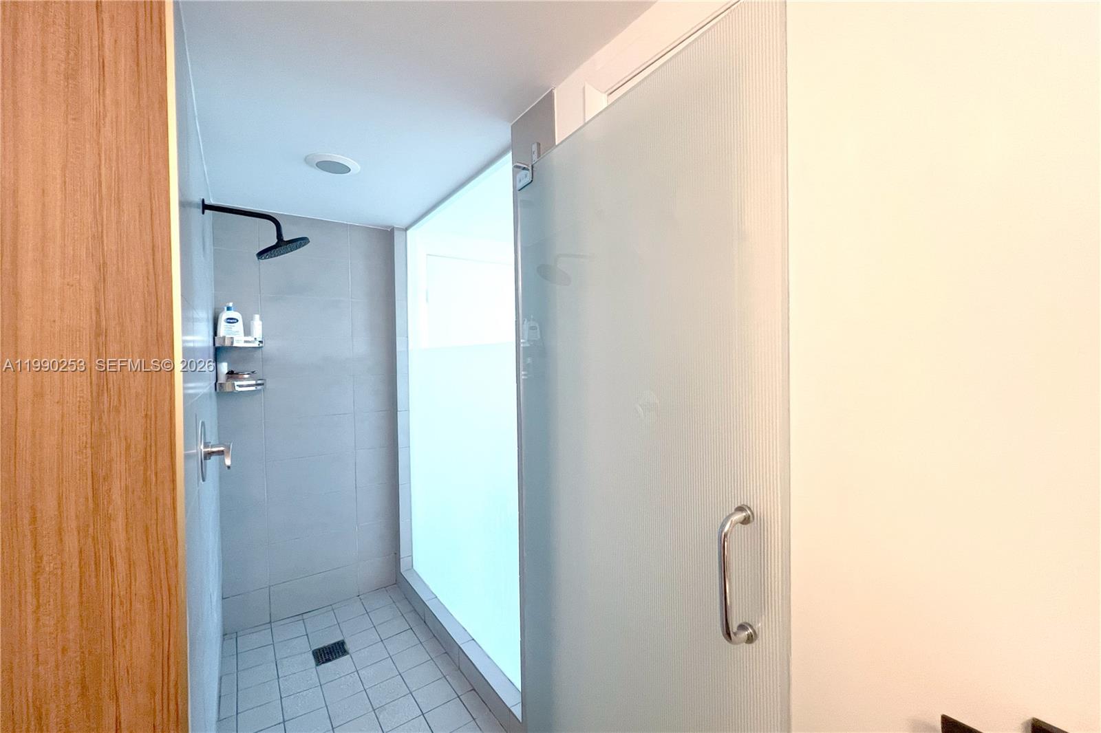 92 SW 3rd St #2802, Miami FL 33130